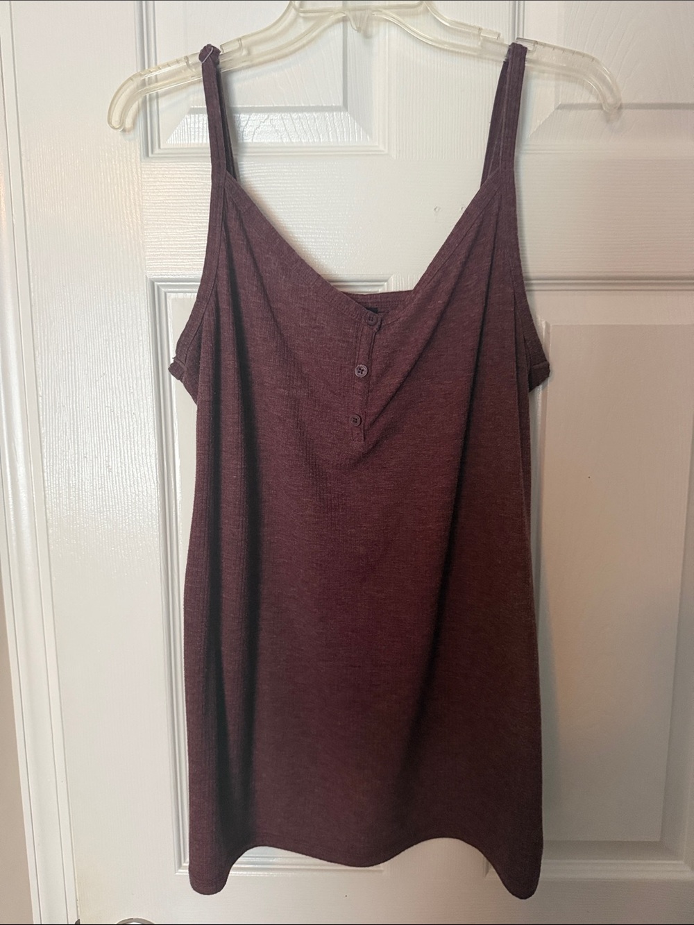 Women’s Sleeveless Henley Tank Top in Plum